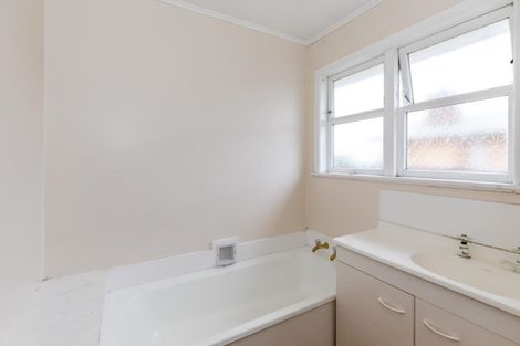 Photo of property in 5 Minifie Avenue, Melville, Hamilton, 3206