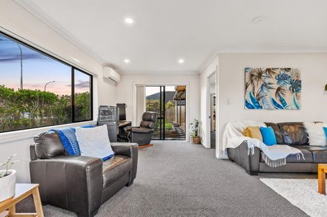 Photo of property in 51 Semillon Avenue, Henderson, Auckland, 0612