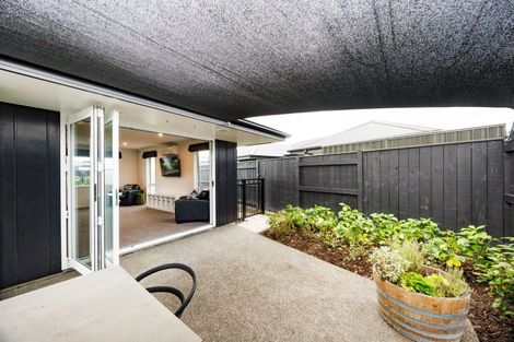 Photo of property in 24 Freedom Drive, Kelvin Grove, Palmerston North, 4414