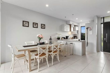 Photo of property in 3 Courage Road, Papakura, 2110