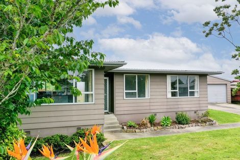 Photo of property in 17 Farnworth Crescent, Whakatane, 3120