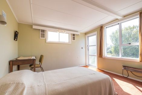 Photo of property in 38 Tawhiti Road, Hawera, 4610