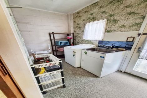 Photo of property in 4/15 Seabrook Avenue, New Lynn, Auckland, 0600