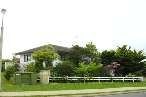 Photo of property in 2 Alec Craig Way, Gulf Harbour, Whangaparaoa, 0930