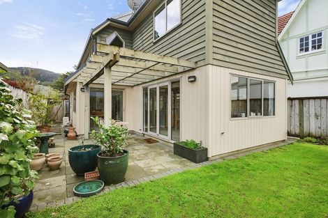 Photo of property in 12 Cambridge Street, Tawa, Wellington, 5028
