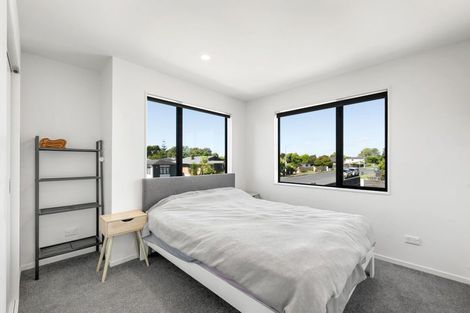 Photo of property in 8a Roys Road, Weymouth, Auckland, 2103
