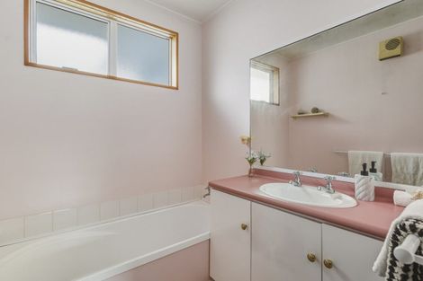 Photo of property in 76 Bay View Road, South Dunedin, Dunedin, 9012