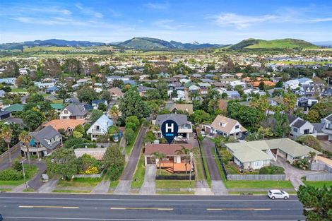 Photo of property in 320 Papamoa Beach Road, Papamoa Beach, Papamoa, 3118