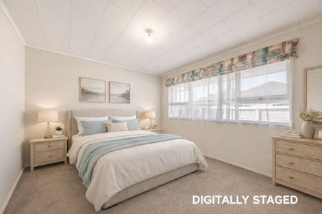 Photo of property in 2/17 Bowling Road, Greenmeadows, Napier, 4112