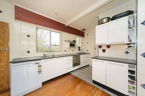 Photo of property in 12 Grey Street, Marton, 4710