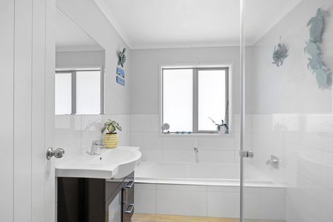 Photo of property in 66 Cyrus Street, Whalers Gate, New Plymouth, 4310