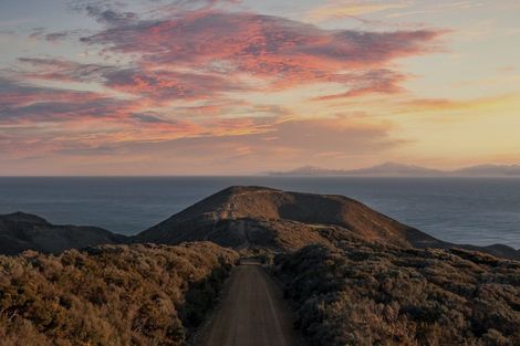 Photo of property in 89 Te Wai Komaru Way, Makara, Wellington, 6972