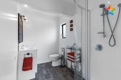 Photo of property in 16 Court Of Ascot, Seaward Bush, Invercargill, 9812