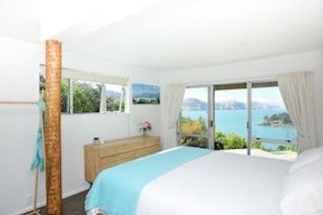 Photo of property in 9 Ranui Crescent, Diamond Harbour, 8971