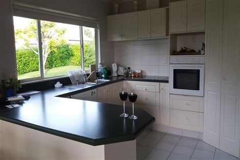 Photo of property in 10d Shelter Grove, Frankleigh Park, New Plymouth, 4310
