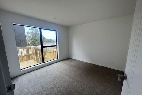 Photo of property in 5/105 Hobsonville Road, West Harbour, Auckland, 0618
