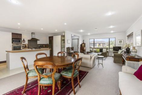 Photo of property in 15 Wroxton Place, Waiuku, 2123