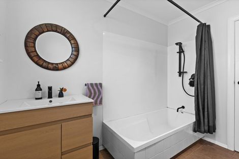 Photo of property in 9 Hammond Road, Taradale, Napier, 4112