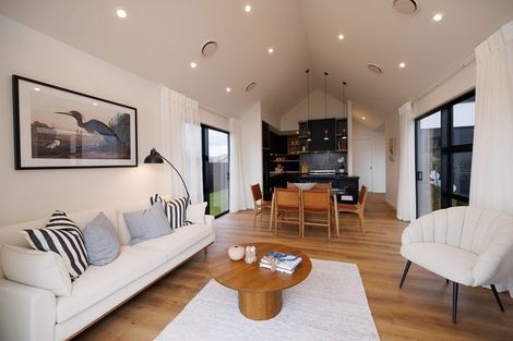 Photo of property in 13 Aarts Place, One Tree Point, 0118