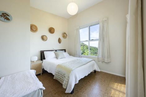 Photo of property in 54 Rayner Road, Piha, 0772