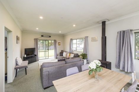 Photo of property in 865 Reid Line East, Bunnythorpe, Palmerston North, 4481