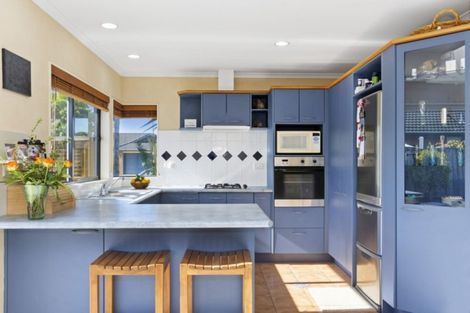 Photo of property in 34 Mcleod Place, Papamoa Beach, Papamoa, 3118