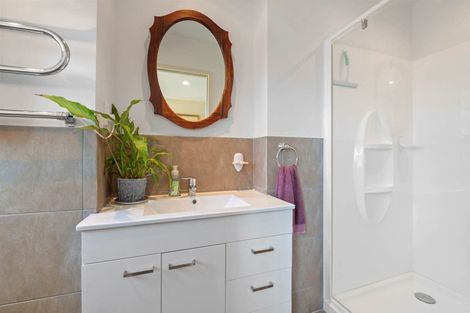 Photo of property in 1/14 Fitzwilliam Drive, Torbay, Auckland, 0630