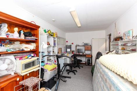 Photo of property in 4 Ash Place, Whalers Gate, New Plymouth, 4310