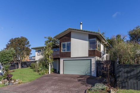 Photo of property in 5 Charlotte Street, Stanmore Bay, Whangaparaoa, 0932