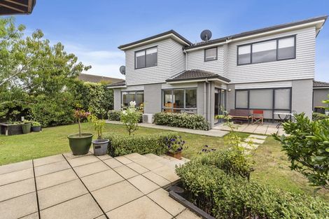 Photo of property in 28 Ina Ville Drive, Pukekohe, 2120