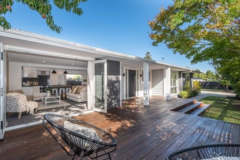 Photo of property in 1/2 Sarabande Avenue, Redwood, Christchurch, 8051
