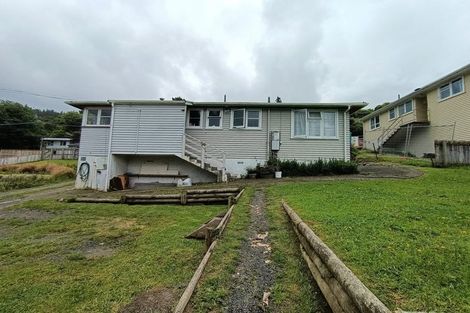 Photo of property in 16 Logie Street, Stokes Valley, Lower Hutt, 5019