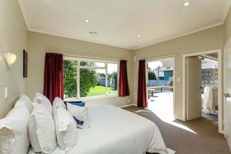 Photo of property in 27 List Street, Welbourn, New Plymouth, 4310