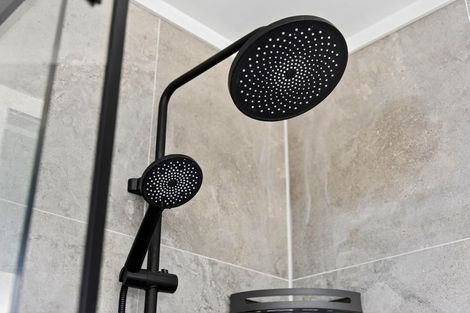 Photo of property in 1/55b Springs Road, Parakai, 0830