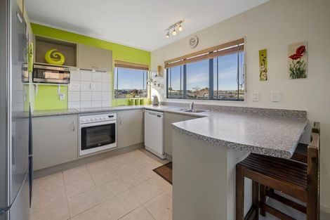 Photo of property in 98 Parnell Heights, Kelvin Grove, Palmerston North, 4414