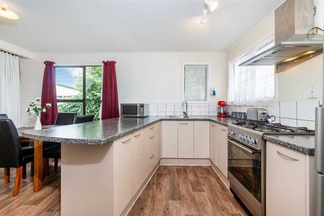 Photo of property in 23 Armada Drive, Ranui, Auckland, 0612