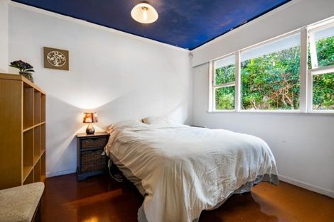 Photo of property in 453 Scenic Drive, Waiatarua, Auckland, 0612