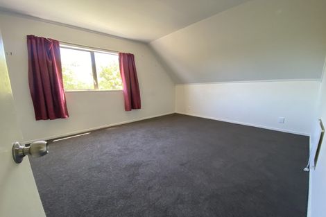 Photo of property in 2/2b Sunnynook Road, Sunnynook, Auckland, 0620