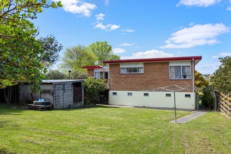 Photo of property in 4 Amorino Drive, Red Beach, 0932