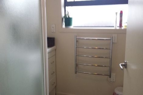 Photo of property in 4 Oakfield Street, Burnside, Christchurch, 8053