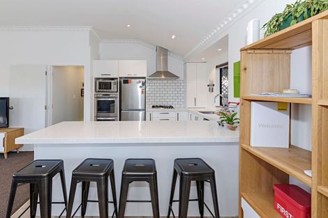 Photo of property in 3/109 Don Buck Road, Massey, Auckland, 0614