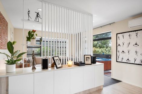 Photo of property in 6 Ella Place, Papamoa Beach, Papamoa, 3118