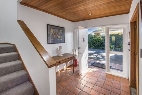 Photo of property in 8a Wicklow Road, Narrow Neck, Auckland, 0622
