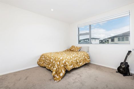 Photo of property in 96 San Valentino Drive, Henderson, Auckland, 0612