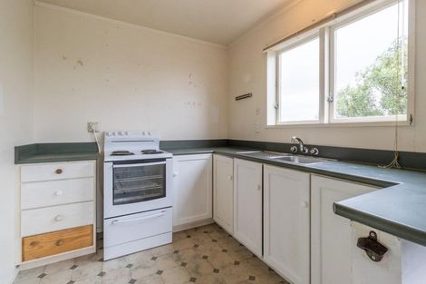 Photo of property in 17b Colchester Crescent, Newlands, Wellington, 6037