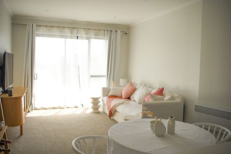 Photo of property in 6/1 Genevieve Lane, Hobsonville, Auckland, 0616