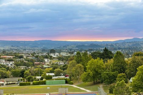 Photo of property in 8a Pelorus Street, Welcome Bay, Tauranga, 3112