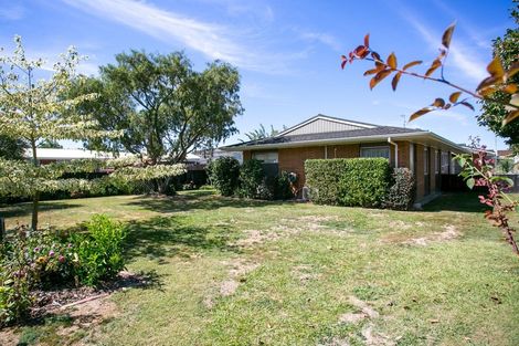 Photo of property in 10 Woodstock Crescent, Leamington, Cambridge, 3432