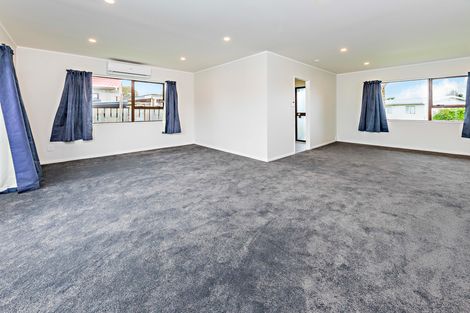 Photo of property in 1/6 Hatherley Place, Clendon Park, Auckland, 2103