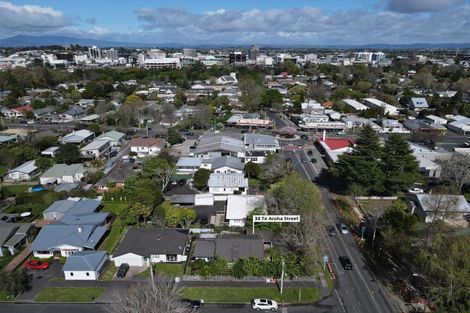 Photo of property in 34 Te Aroha Street, Hamilton East, Hamilton, 3216